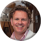 Introduction de l'horloger et fondateur de l'atelier horloger  De Vrolijke Wijzer, Mr Jitsko Vrieze